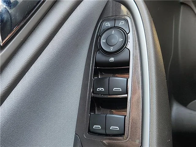 Used 2025 Blue Chevrolet 1LT image 17