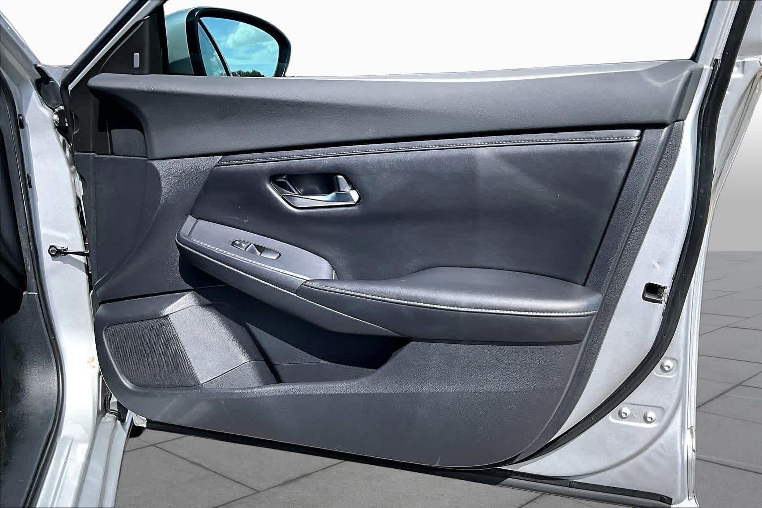 Used 2020 Brilliant Silver Metallic Nissan SV image 23