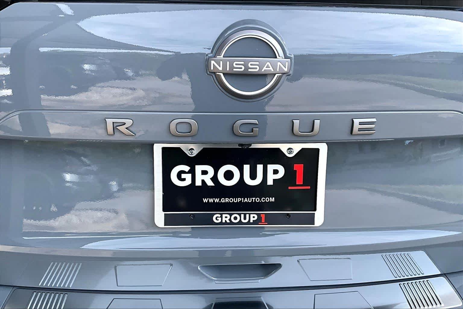 New 2026 Boulder Gray Pearl Nissan SV image 8