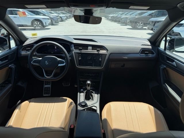 Used 2023 White Volkswagen 2.0T SE R-Line Black image 19