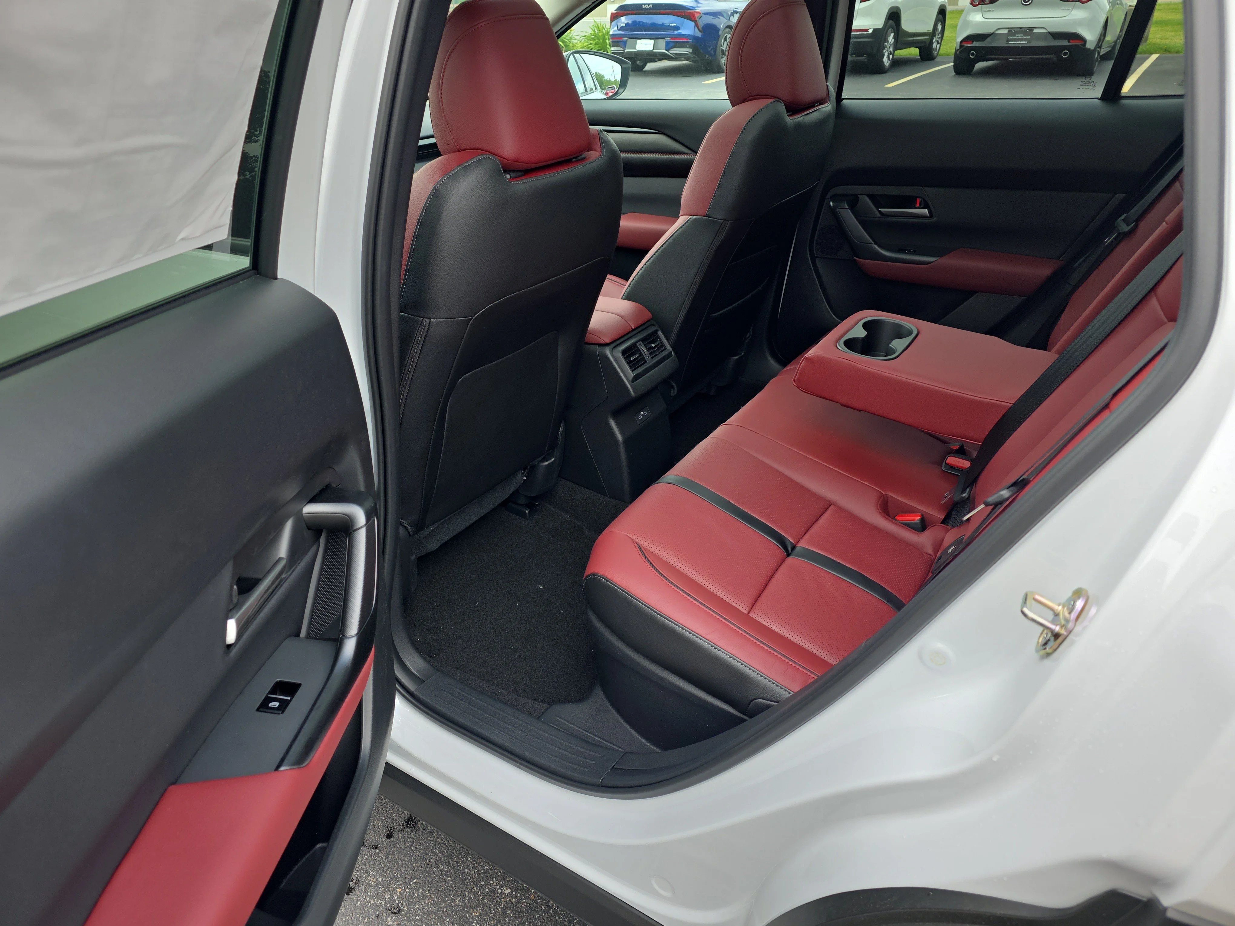 New 2026 Wind Chill Pearl Mazda Premium image 19