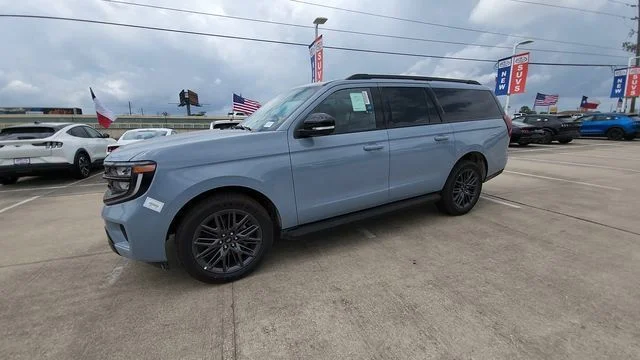 New 2026 Glacier Gray Metallic Tri-Coat Ford Platinum image 4