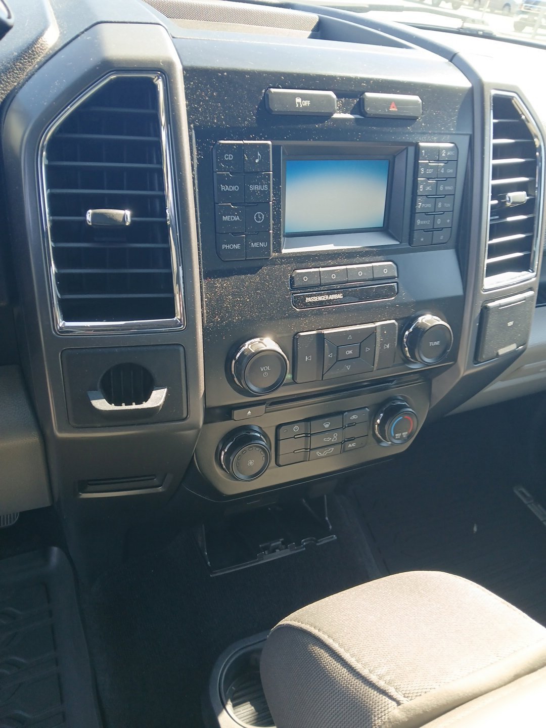 Used 2016 Silver Ford XLT image 8