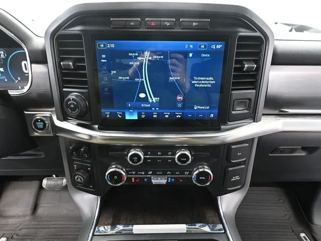 Used 2022 Silver Ford Lariat image 35