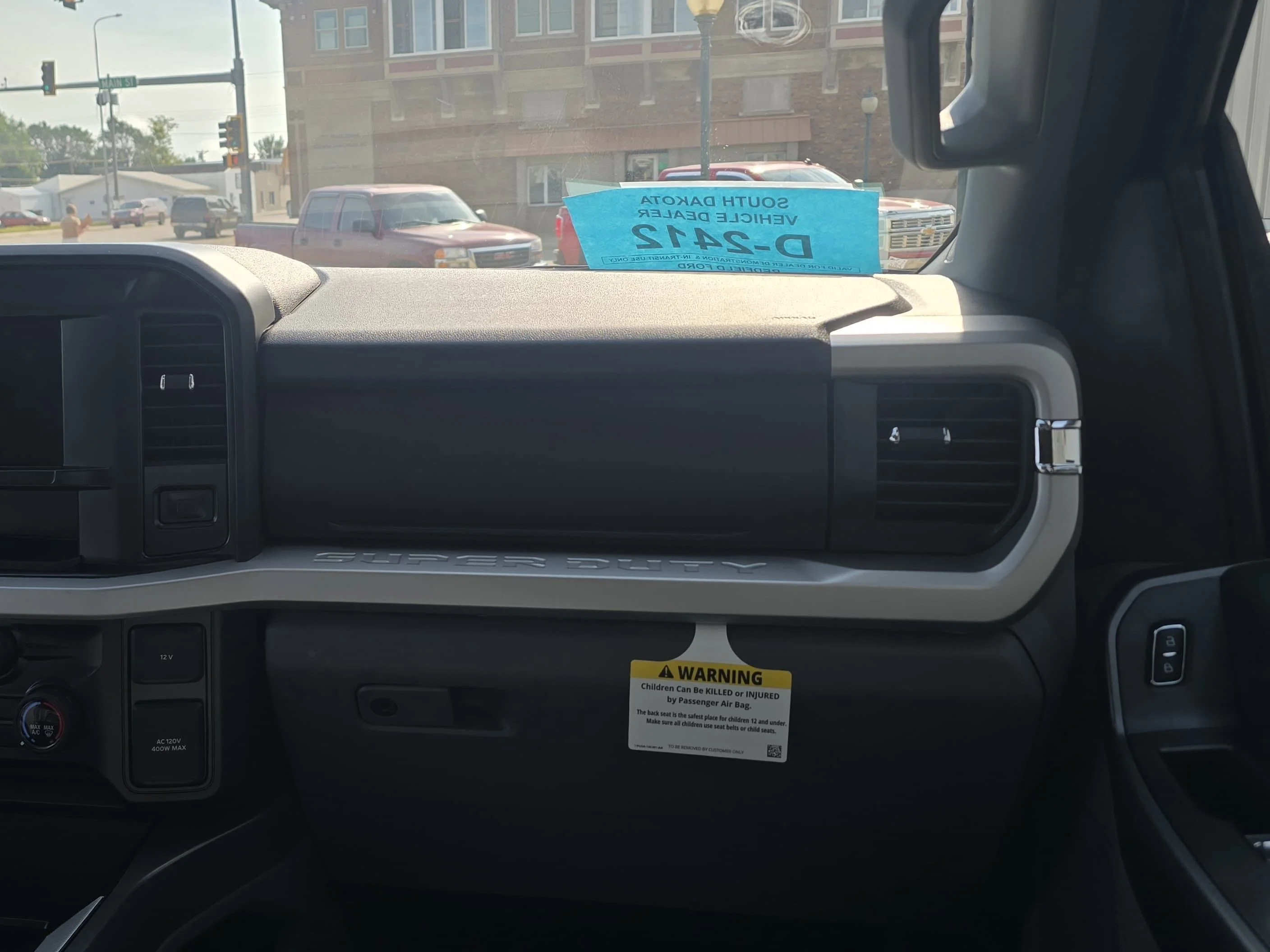 2025 Ford F-350 Super Duty XLT - Photo 14