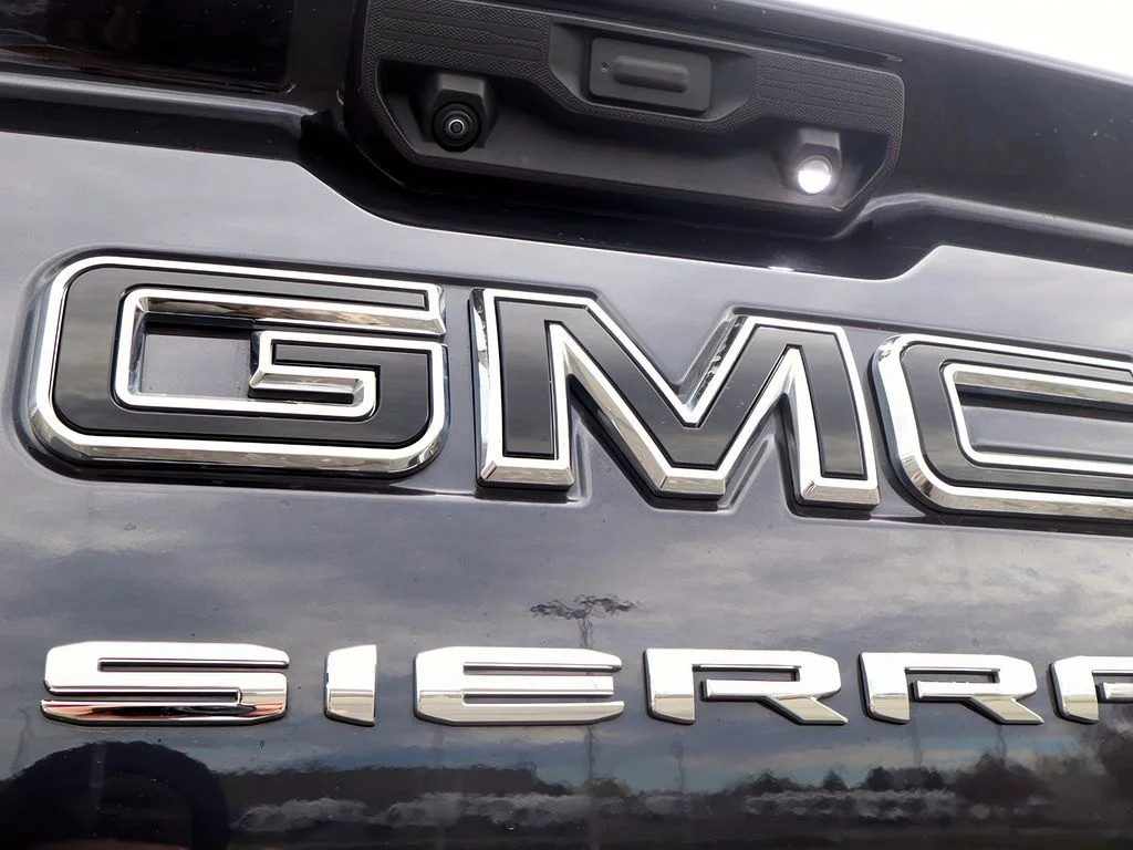 Used 2024 Titanium Rush Metallic GMC Elevation image 29