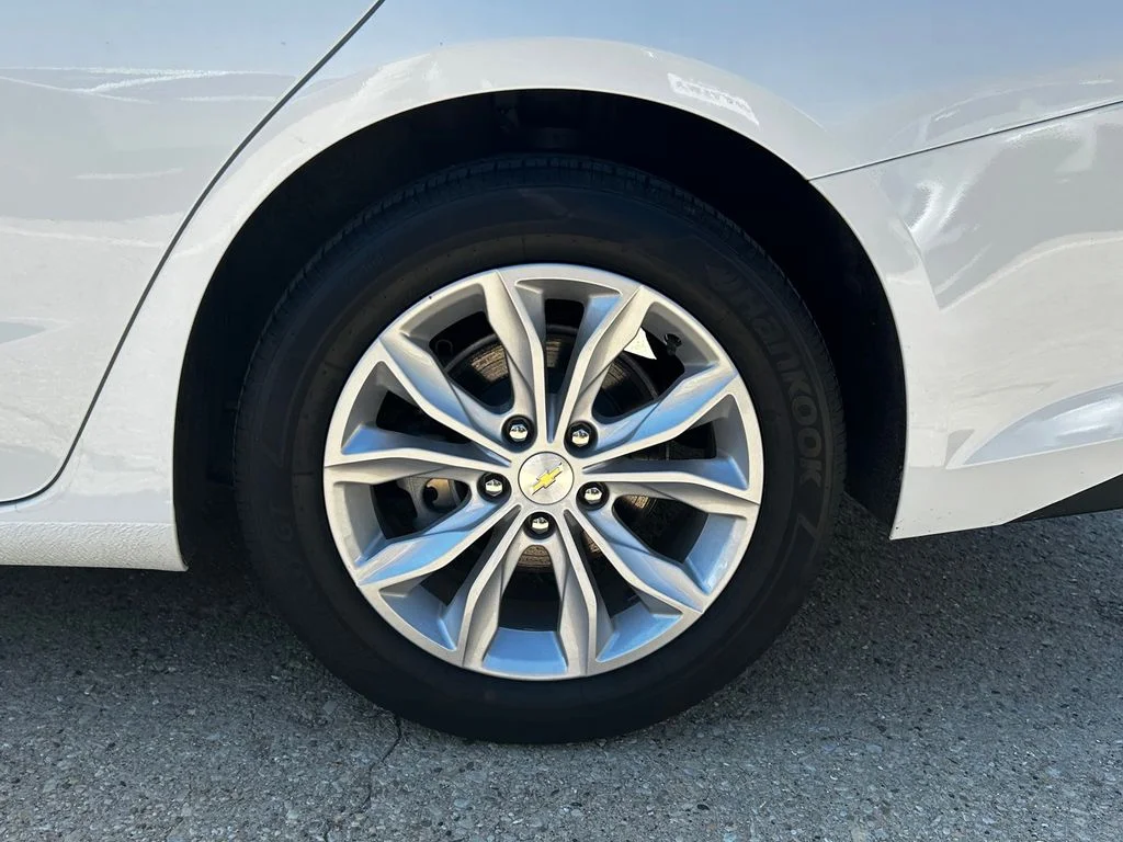 Used 2024 White Chevrolet LT image 30