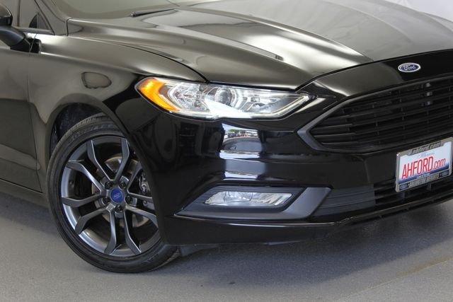 Used 2018 Ford Fusion SE with VIN 3FA6P0H71JR130836 for sale in Arlington Heights, IL