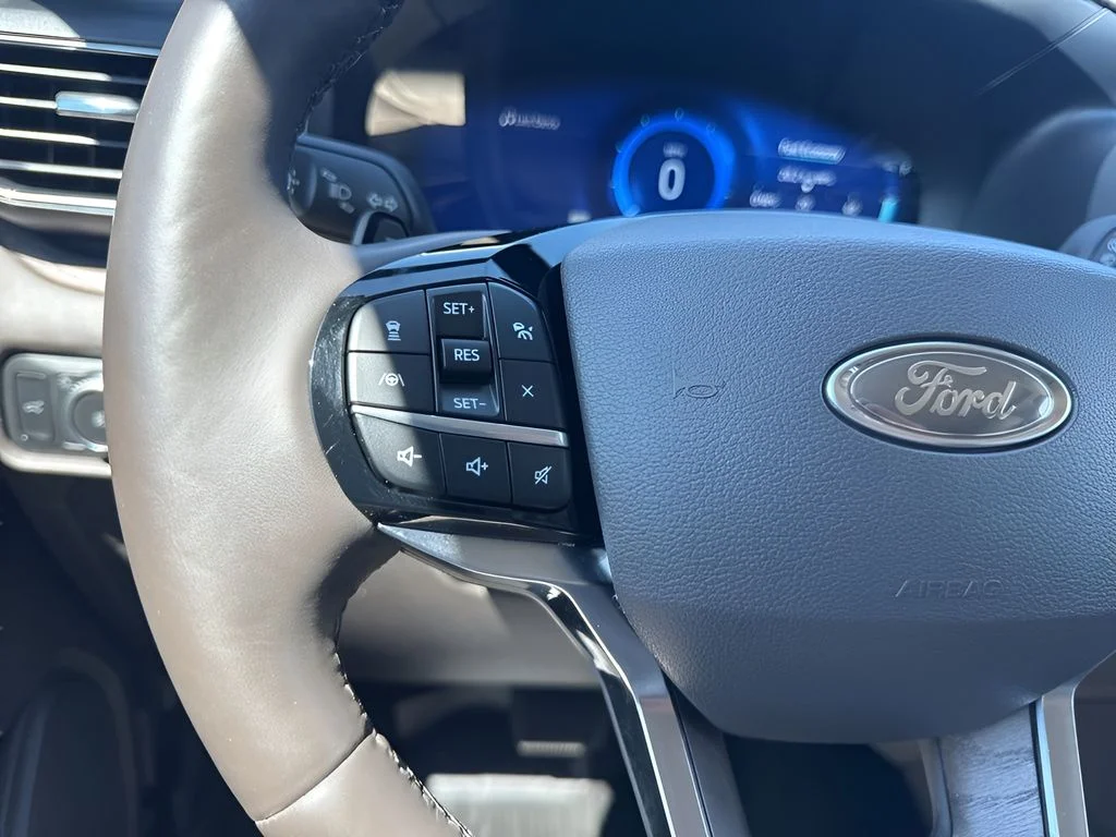 Used 2021 White Ford Platinum image 17