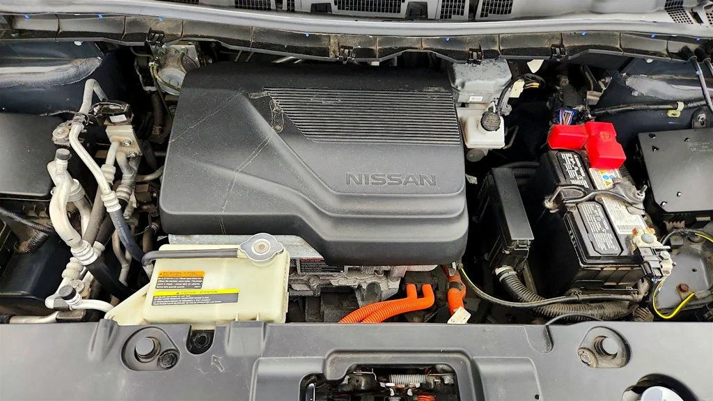 Used 2023 Gun Metallic Nissan SV PLUS Hatchback image 25