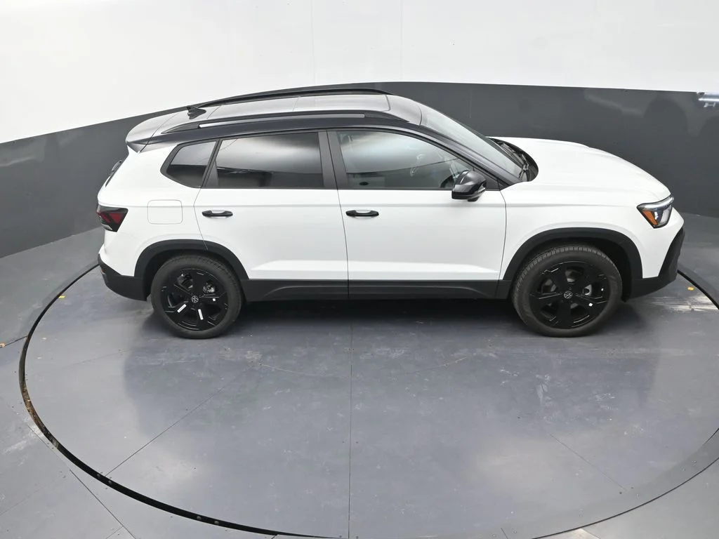 2026 Volkswagen Taos SE Black - Photo 20