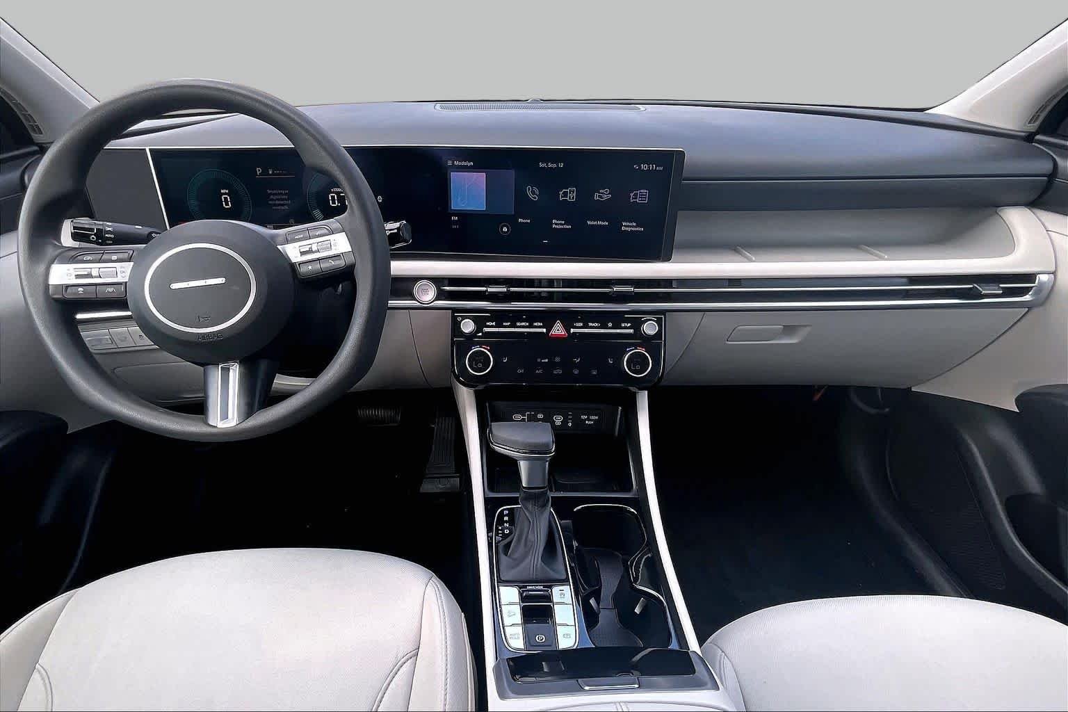 Used 2025 Rockwood Green Hyundai SEL image 16