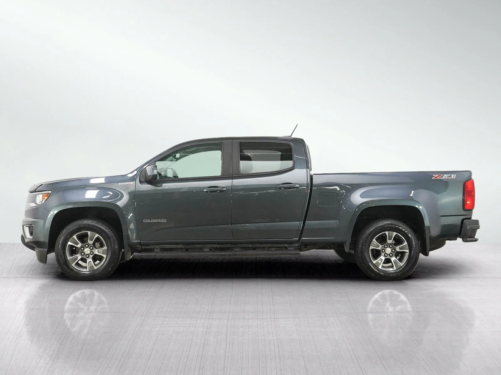 Used 2016 Chevrolet Colorado Z71 with VIN 1GCPTDE17G1380859 for sale in Hopkins, Minnesota