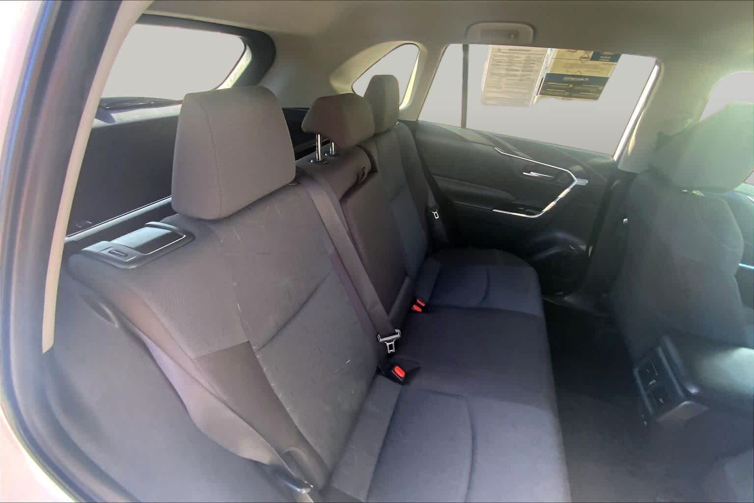 Used 2025 Ice Cap Toyota Hybrid XLE image 20