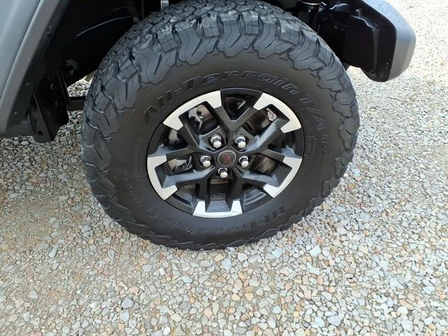 Used 2025 Gray Jeep Rubicon image 9
