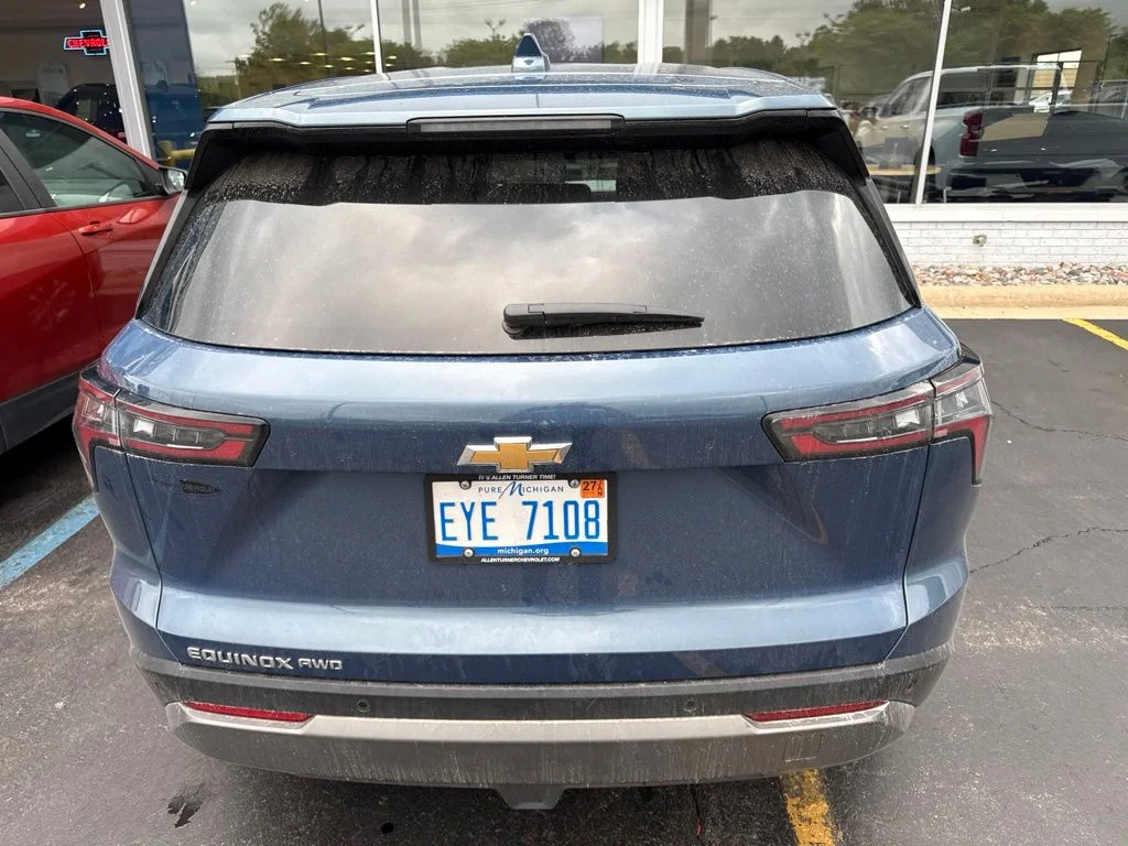 Used 2025 Lakeshore Blue Chevrolet LT image 3