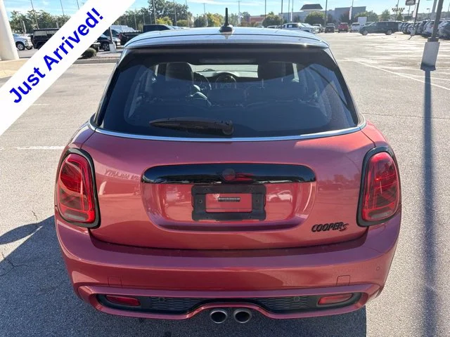 Used 2021  MINI Classic image 4