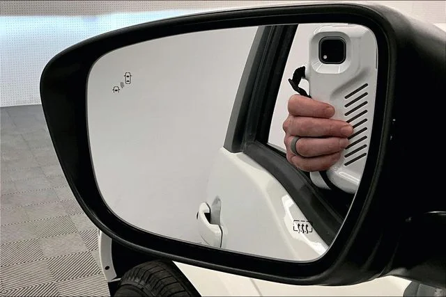New 2026 Glacier White Nissan SV image 34