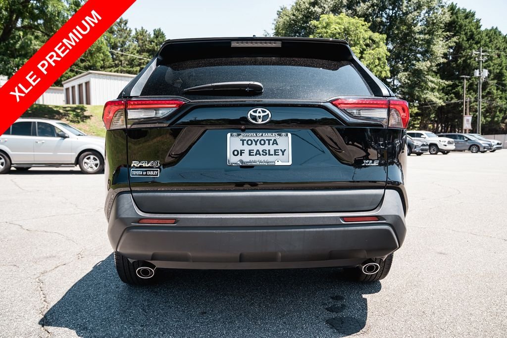 Used 2023 Midnight Black Metallic Toyota XLE Premium image 6