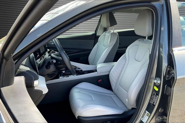 2024 Hyundai Elantra Limited - Photo 22