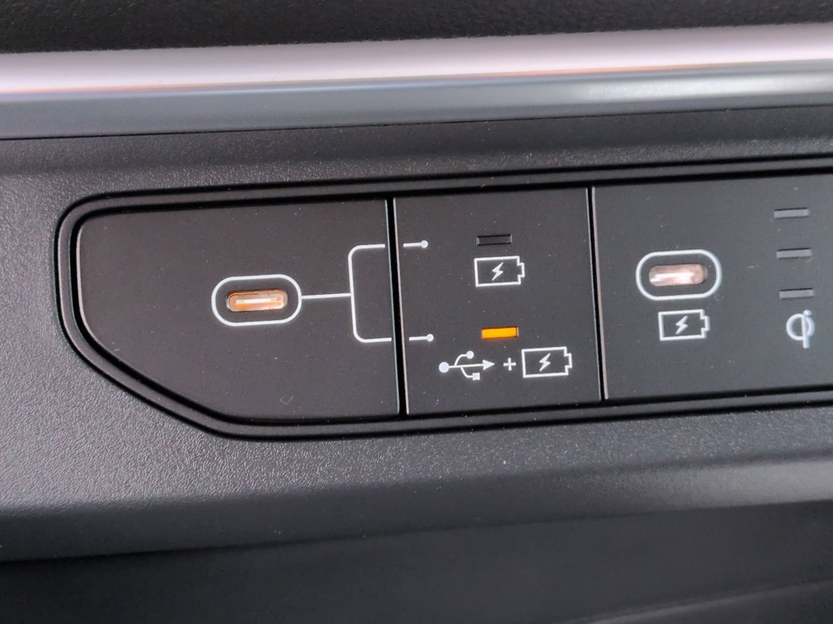 New 2026 Ceramic Silver Kia SX Prestige image 24