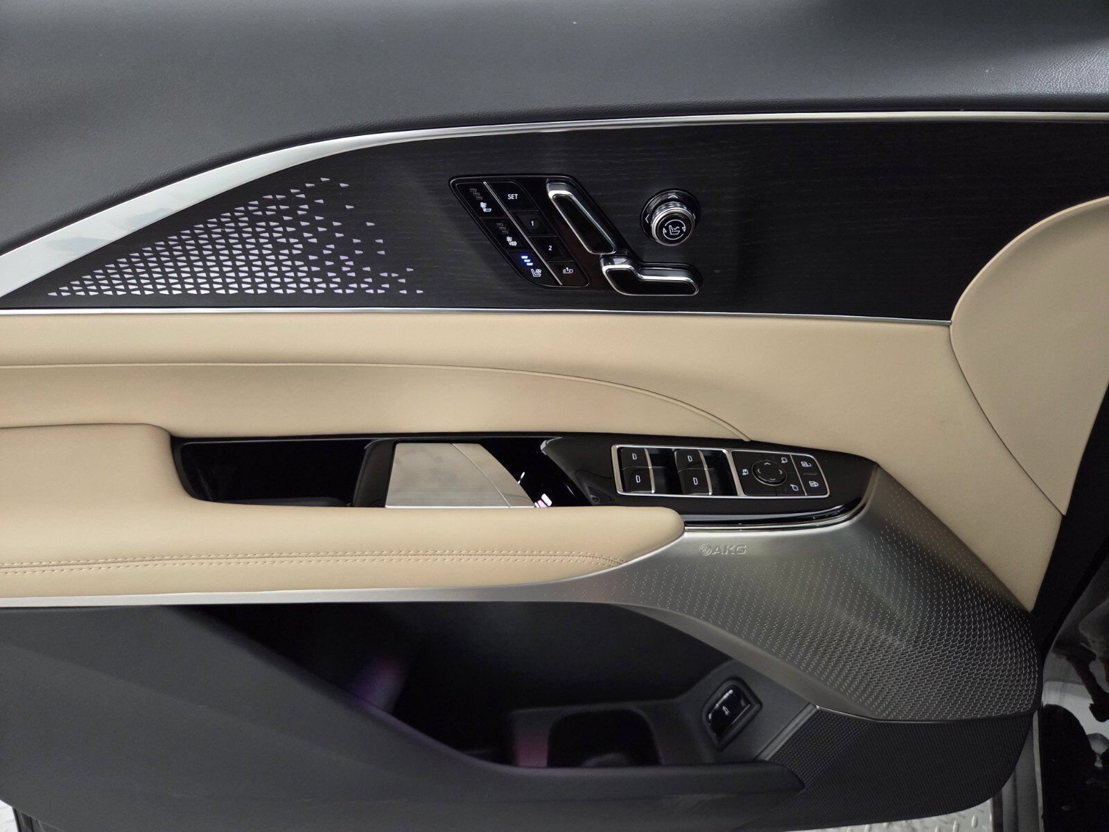 2026 Cadillac LYRIQ Signature Sport - Photo 18