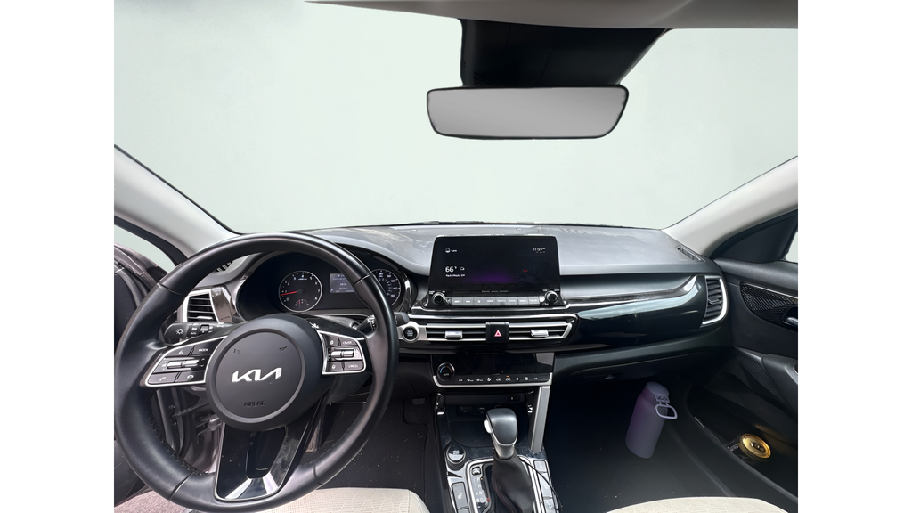2022 Kia Seltos EX - Photo 14