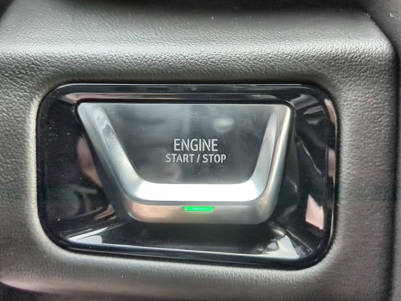 New 2026 Sterling Metallic GMC AT4 image 17
