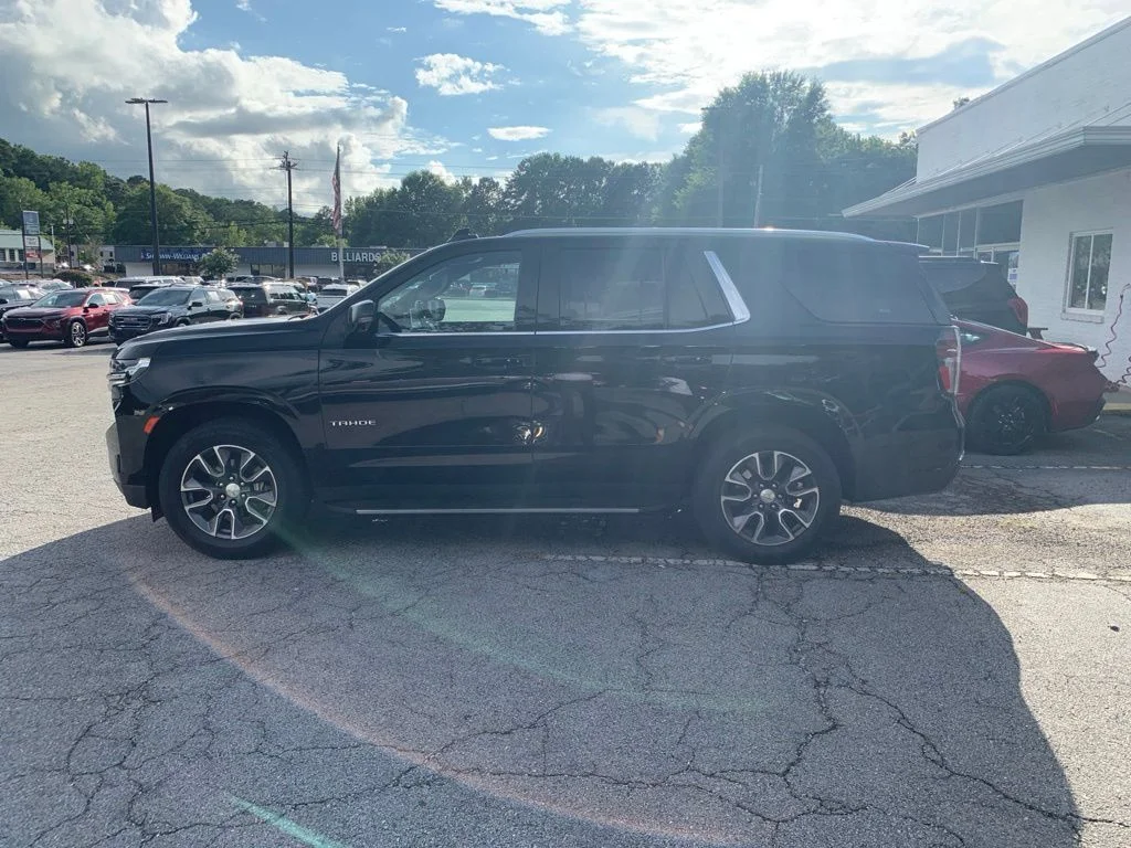 Used 2023 Black Chevrolet LT image 3