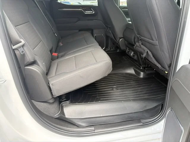 Used 2025 Summit White GMC SLE image 15