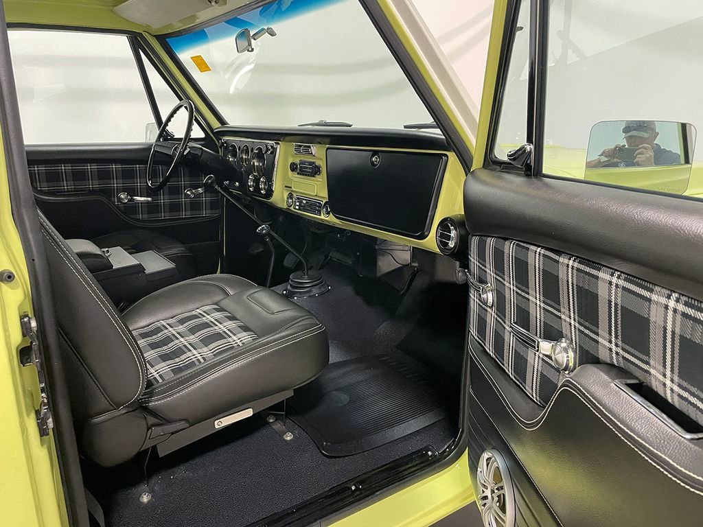 Used 1972 Yellow GMC  image 52