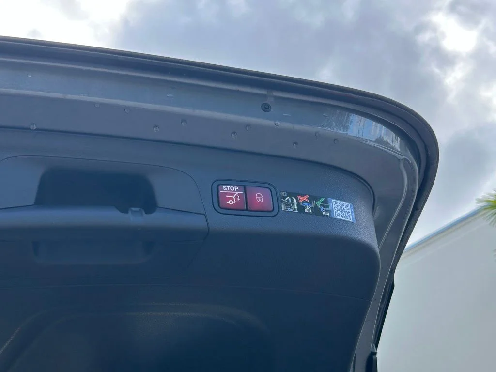Used 2025  Mercedes-Benz GLE 450e image 41