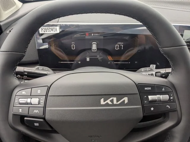 New 2026 Glacial White Pearl Kia EX image 30