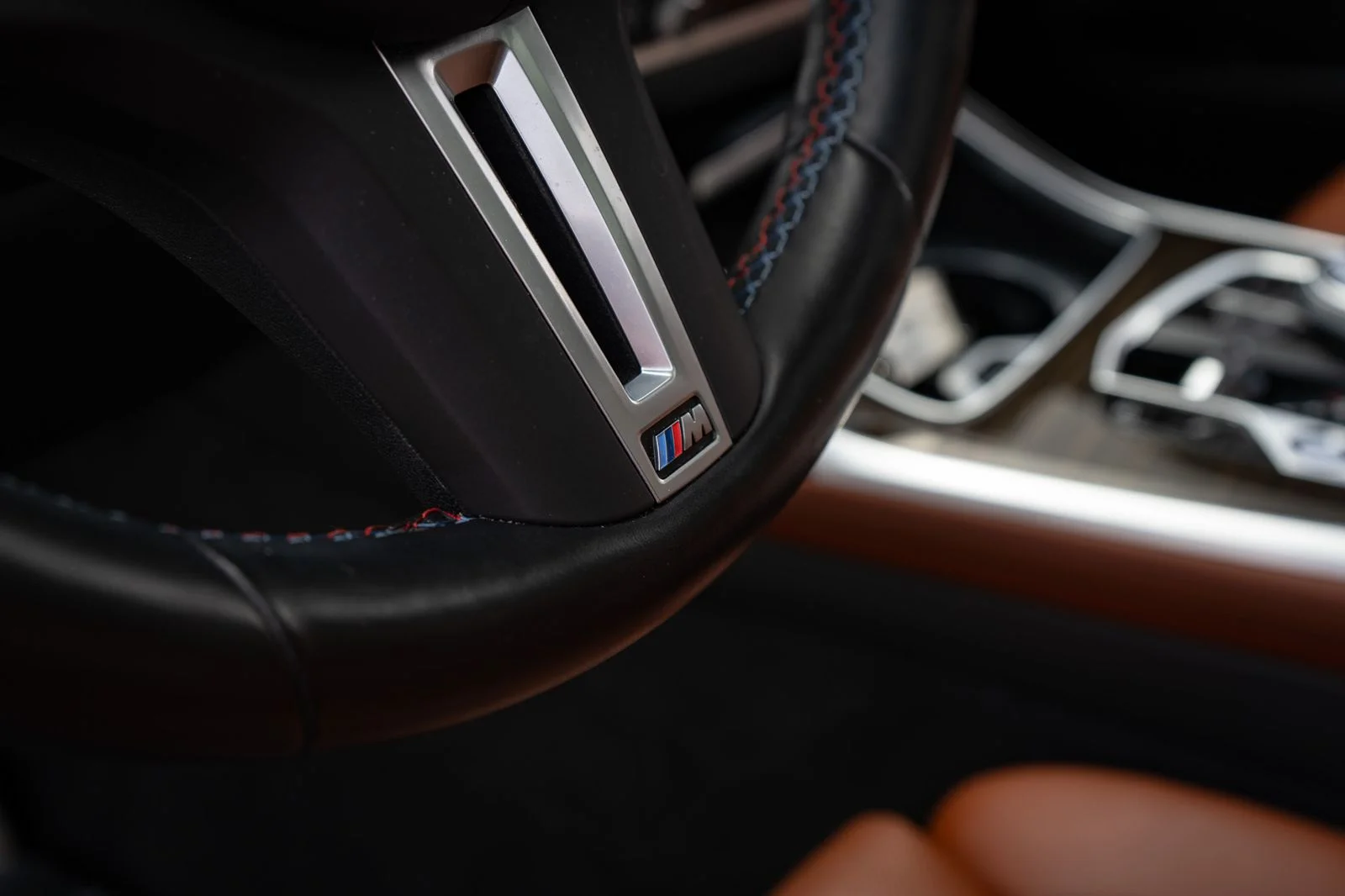 Used 2023 Gray BMW M60i image 25