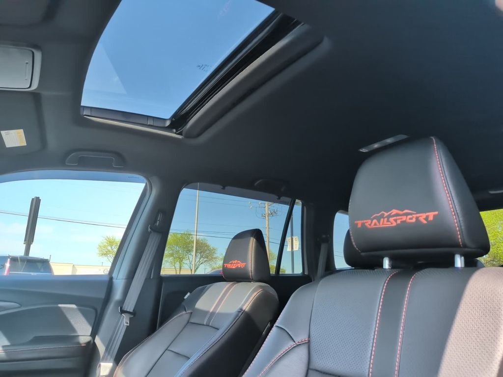 Used 2025 Blue Honda TrailSport image 29