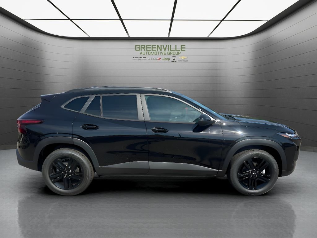 New 2026 Mosaic Black Metallic Chevrolet ACTIV image 4
