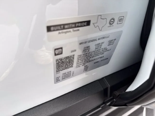 New 2027 Glacier White Tricoat GMC Denali image 33