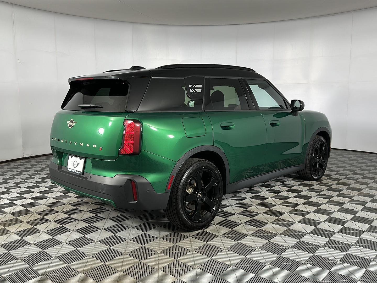 Used 2026 British Racing Green IV Metallic MINI S image 26