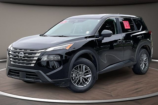 2026 Nissan Rogue S AWD's photo