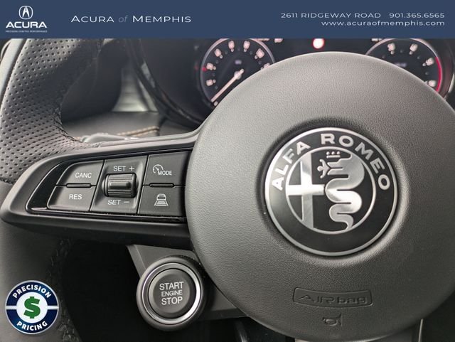 Used 2025 White Alfa Romeo Base image 14