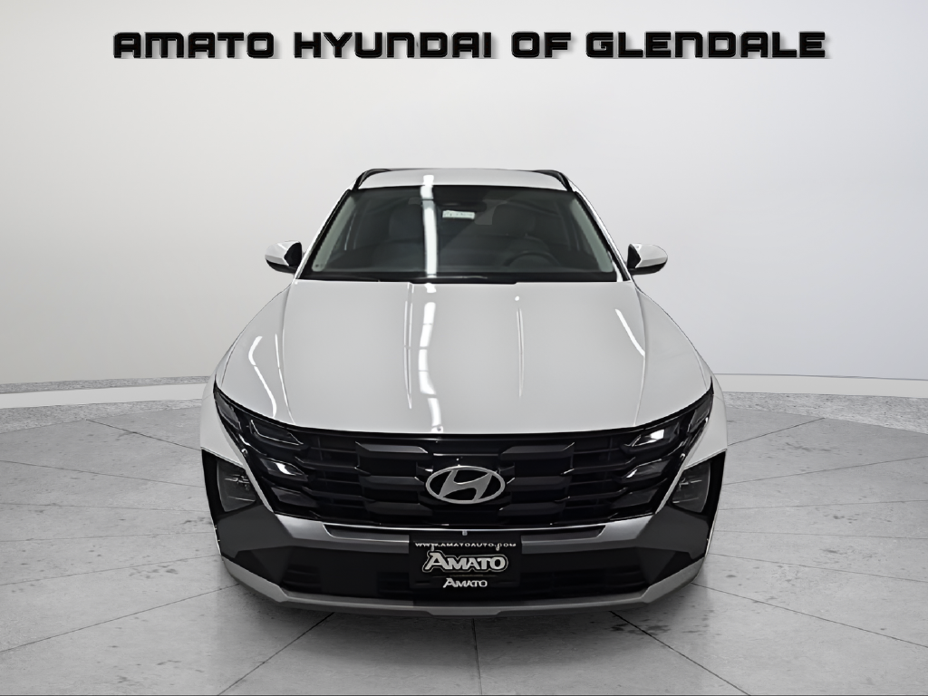 Used 2025 White Hyundai SEL image 9