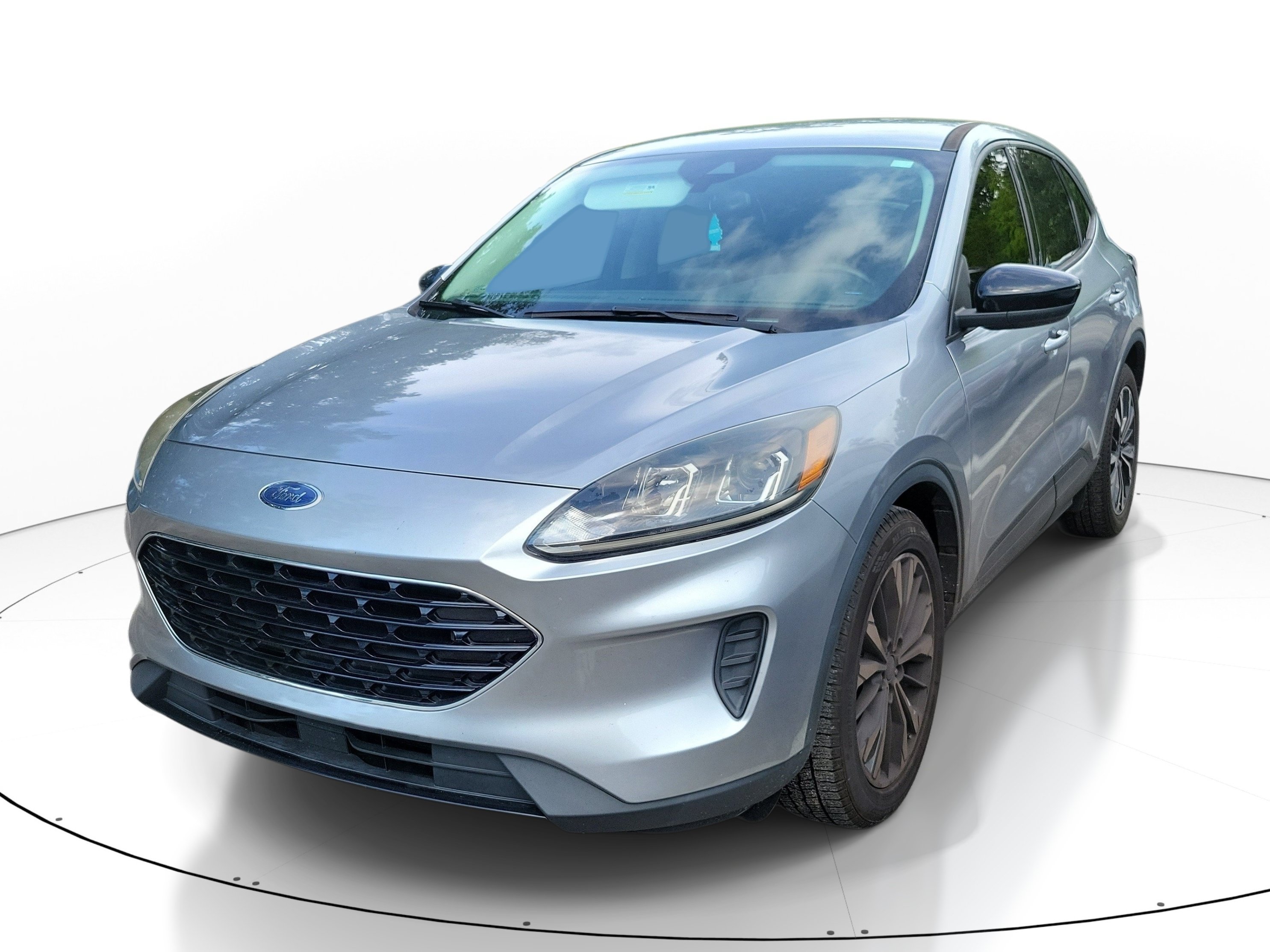 Used 2021 Silver Metallic Ford SE image 2