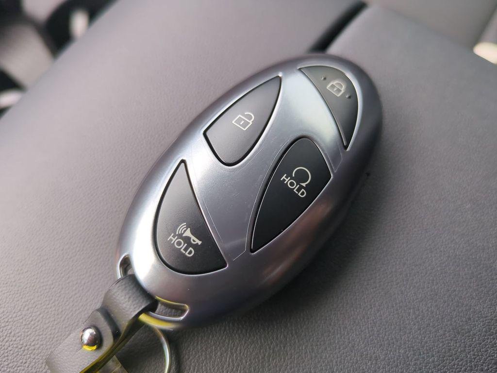 New 2027 Black Hyundai Blue SEL 7P image 38
