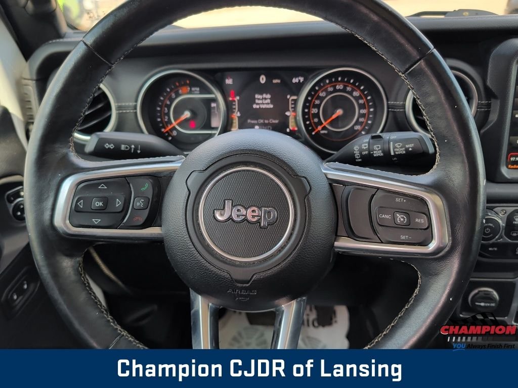 Used 2018 White Jeep Unlimited Sahara image 21