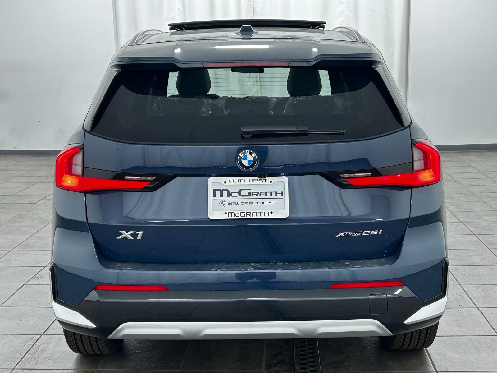 New 2026 Night Dusk Blue Metallic BMW xDrive28i image 4