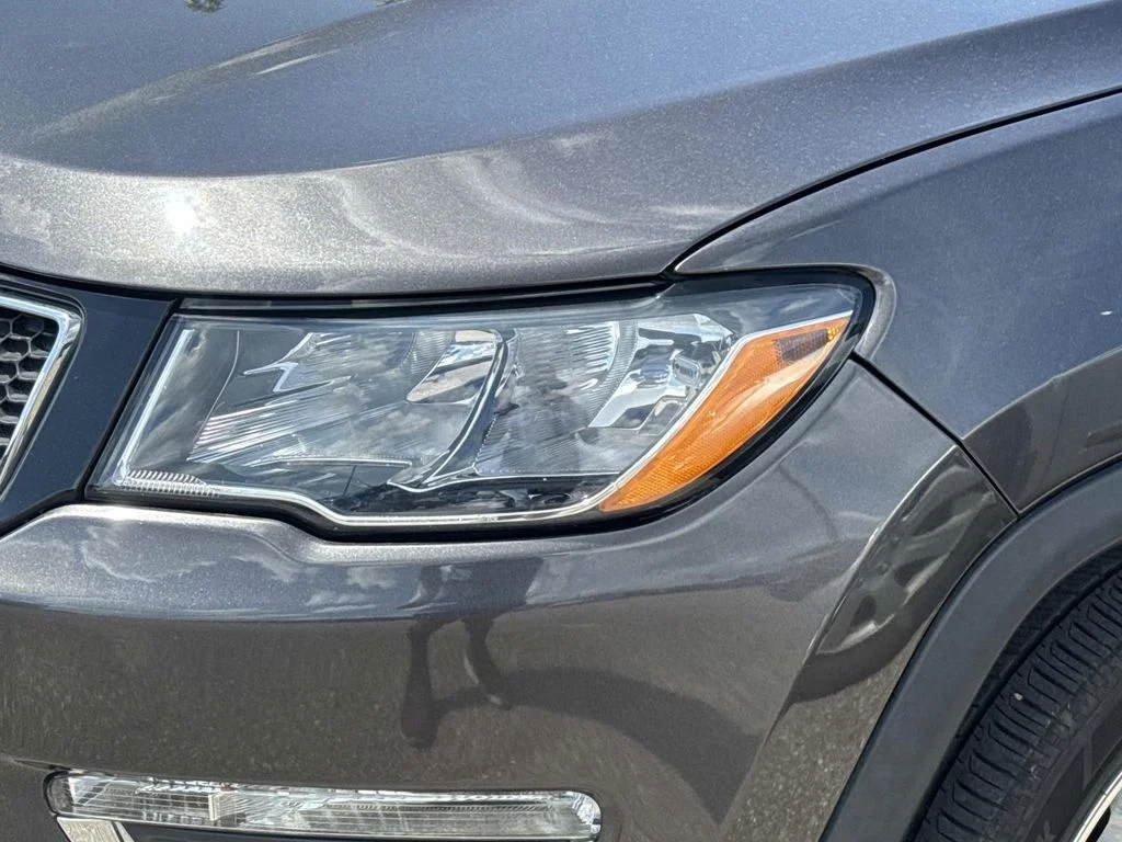 Certified Used 2021 Gray Jeep Limited image 4