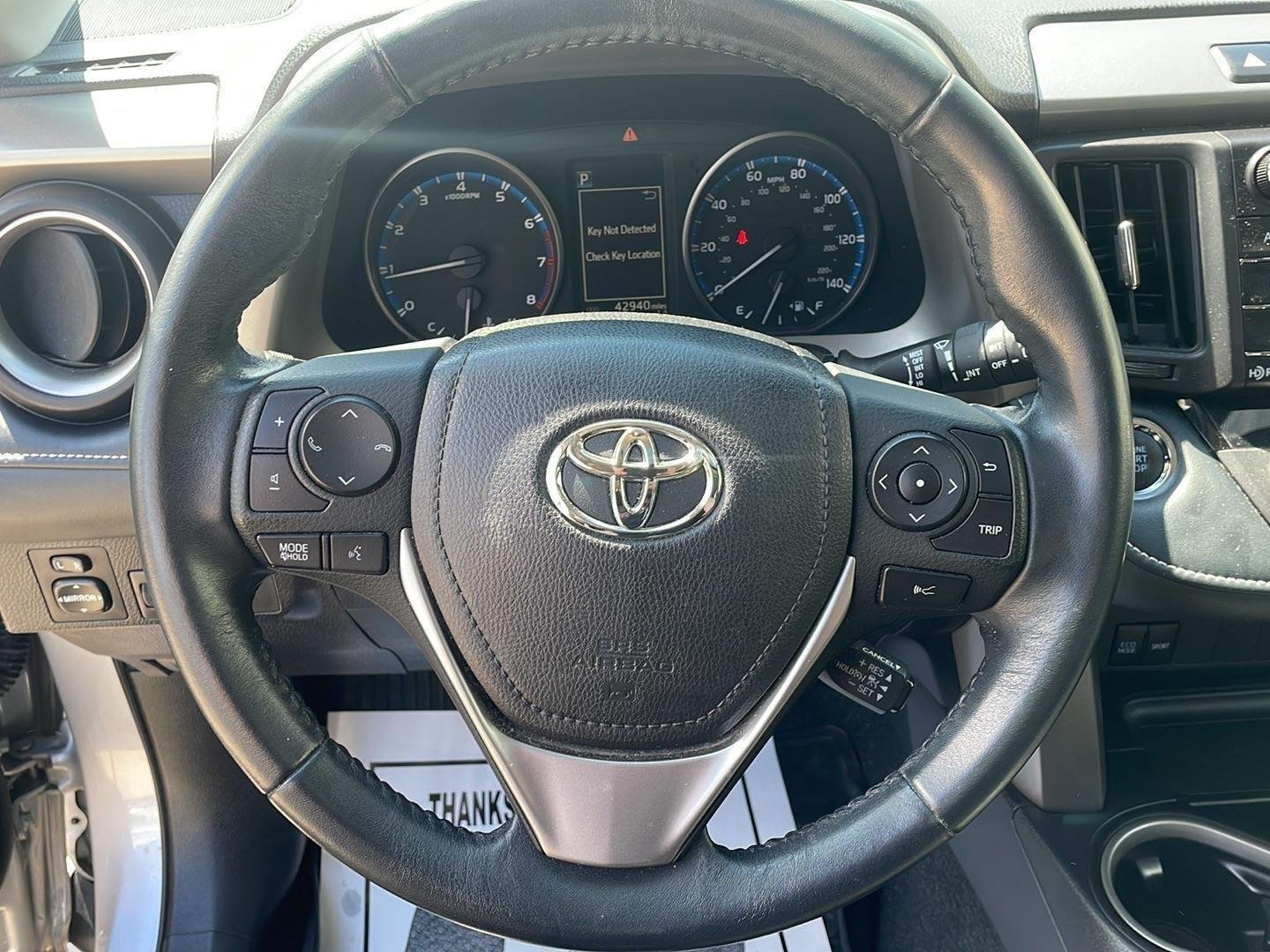 Used 2018 Silver Sky Metallic Toyota XLE image 11