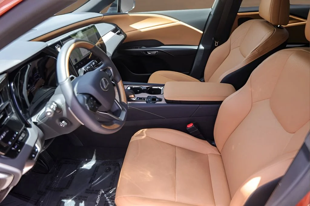 Used 2025 Copper Crest Lexus RX 350 image 9