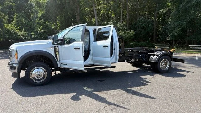 2026 Ford F-550 Super Duty Chassis Cab XL - Photo 33