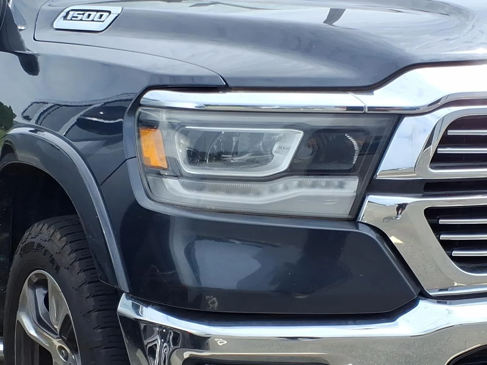 Used 2019 Patriot Blue Pearlcoat Ram Laramie image 6